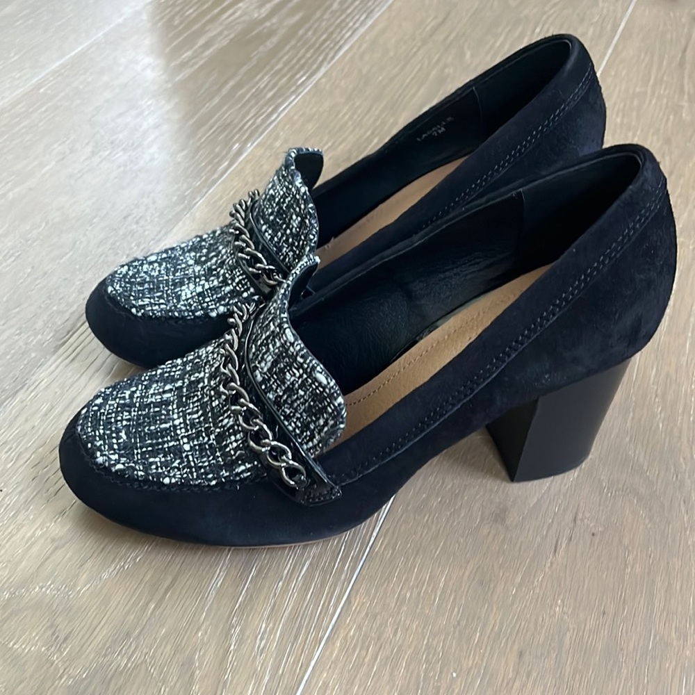 Tahari Lasalle Black Suede and Tweed Heels size 7